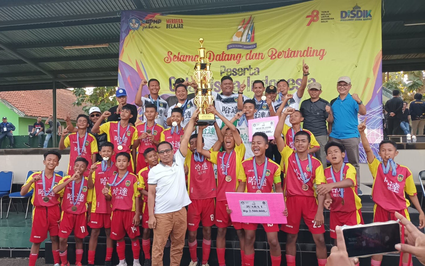 Terbaik, Juara di Tingkat Jabar Tim Sepak Bola GSI Purwakarta Bakal Bertanding di Nasional!