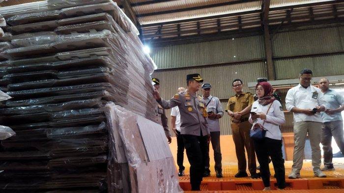 KPU Purwakarta Sudah Terima Logistik untuk Pemilu 2024. Bakal Dijaga Ketat Polisi 24 Jam!