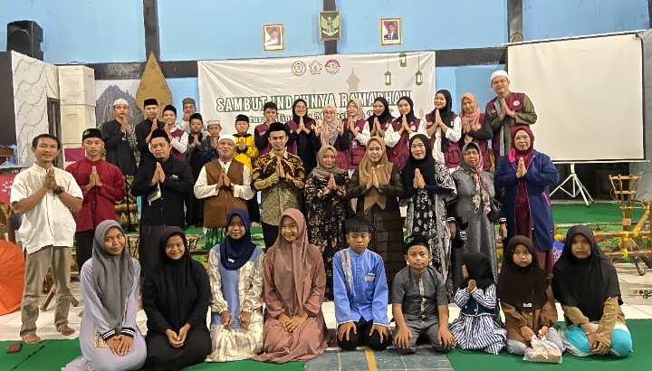 Gebyar Sholawat dan Paturay Tineung Mahasiswa KKN STIES di Desa Cigelam Kabupaten Purwakarta